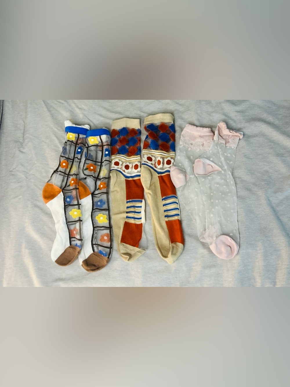 Patterned One Size low  cut women’s Socks in Beige and Rust -  Unbranded